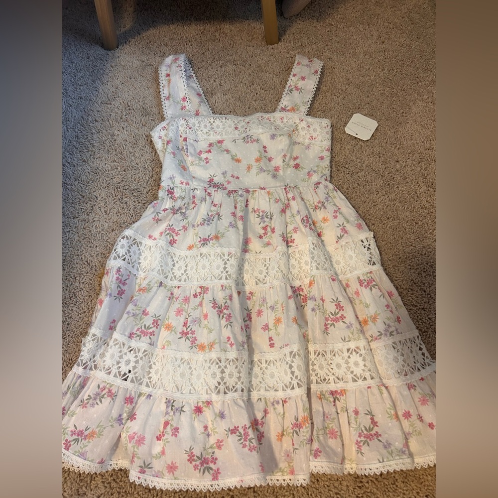 Altars state dress